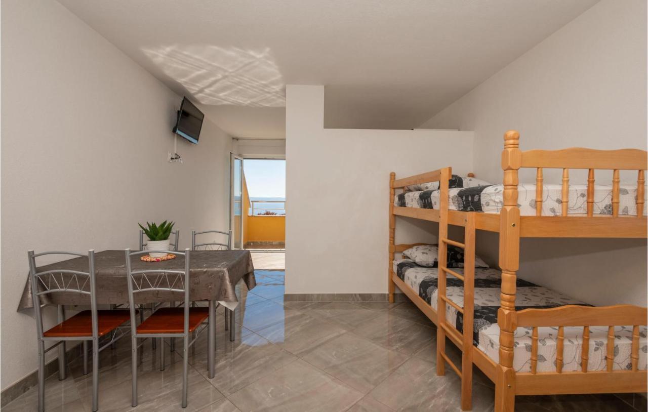 Beautiful Apartment In Krvavica With Kitchen Eksteriør billede